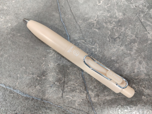 خودکار فشاری 0.7 Smile با طراحی خوشدست و نوشتار روان