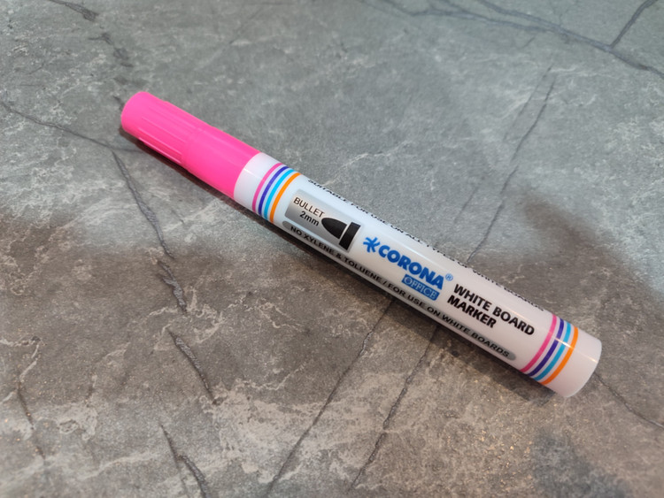 ماژیک وایتبرد Corona Office با نوشتار روان و پاکشوندگی آسان