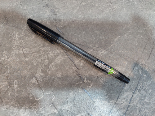 خودکار مشکی 0.7 اطلس با نوشتار روان و جوهر پررنگ