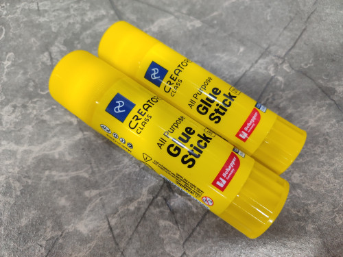 چسب ماتیکی Cclass با چسبندگی مناسب و استفاده آسان