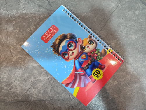 دفترچه یادداشت برند AZAD با طراحی ساده و کاغذ باکیفیت