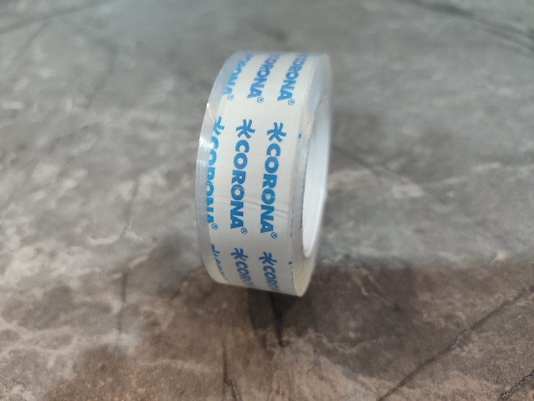 چسب شیشهای برند CORONA با شفافیت بالا و چسبندگی مناسب
