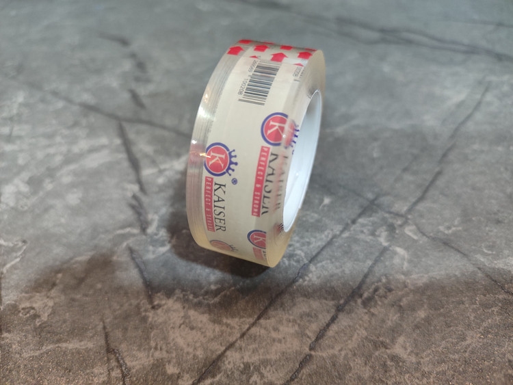 چسب شیشهای برند KAISER با شفافیت بالا و چسبندگی مناسب