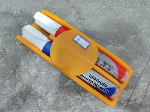 پک ماژیک وایتبرد قرمز و آبی بههمراه تختهپاککن