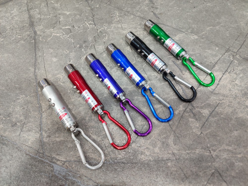 لیزر کوچک همراه با جاکلیدی، مناسب نشانگر و حمل آسان